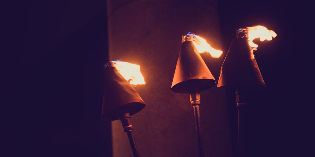 Photo Lâmpadas Queimadas